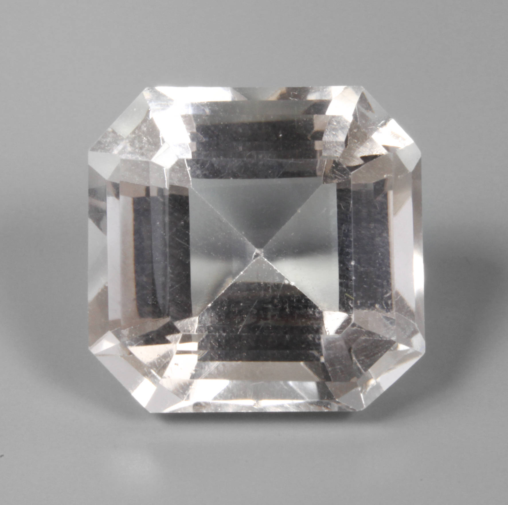 Bergkristall im Emerald-Cut