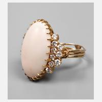 Damenring mit Koralle und Brillanten111