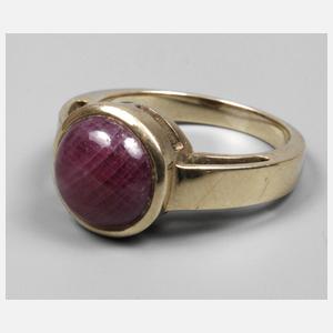 Ring mit Rubincabochon