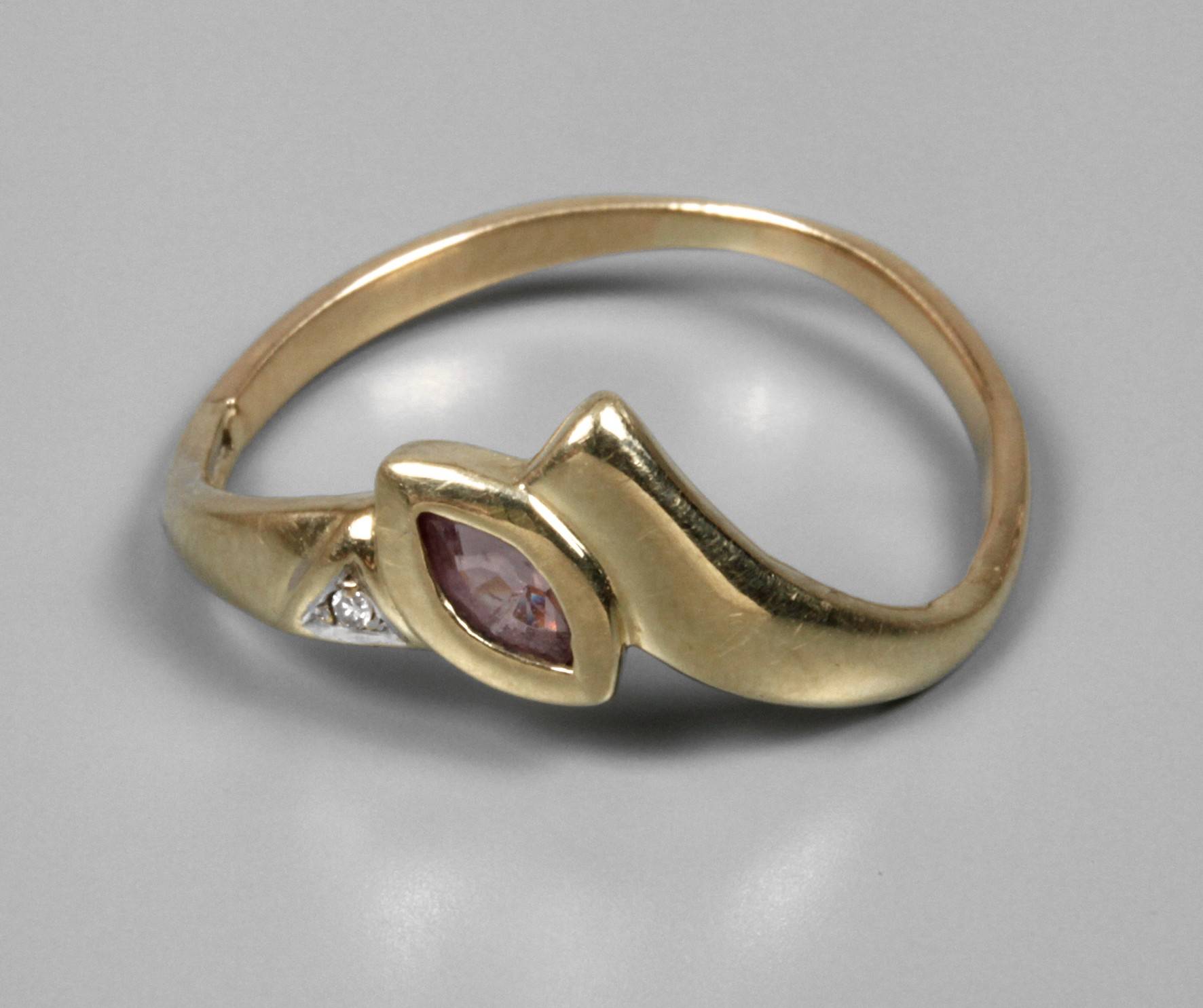 Goldring Rubin mit Brillant