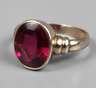 Ring mit synthetischem Rubin