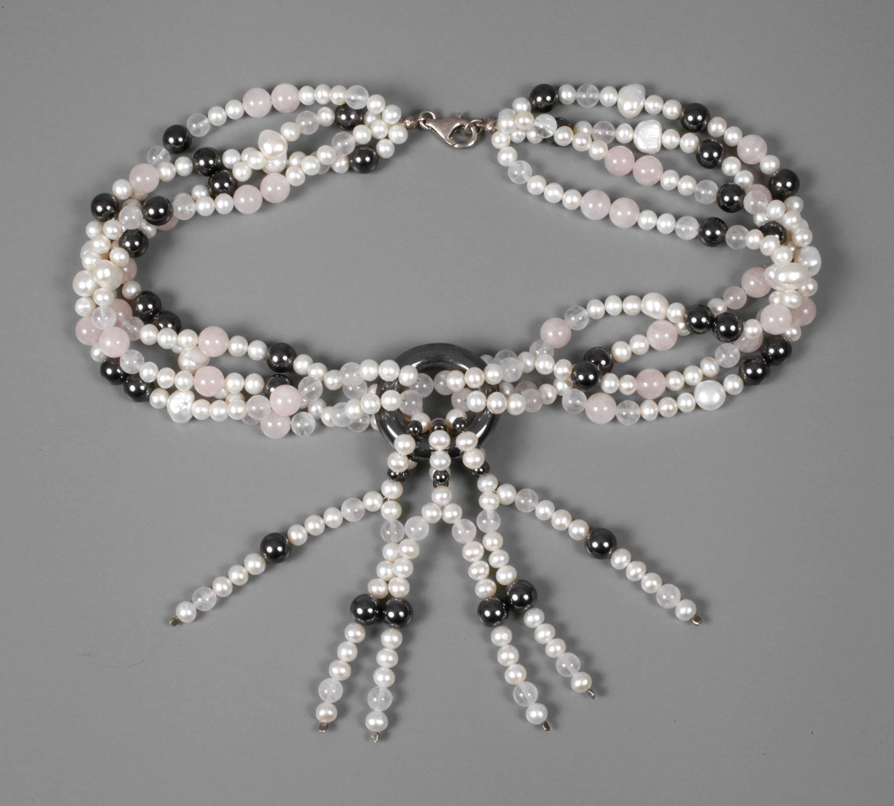 Perlencollier mit Hämatit und Rosenquarz