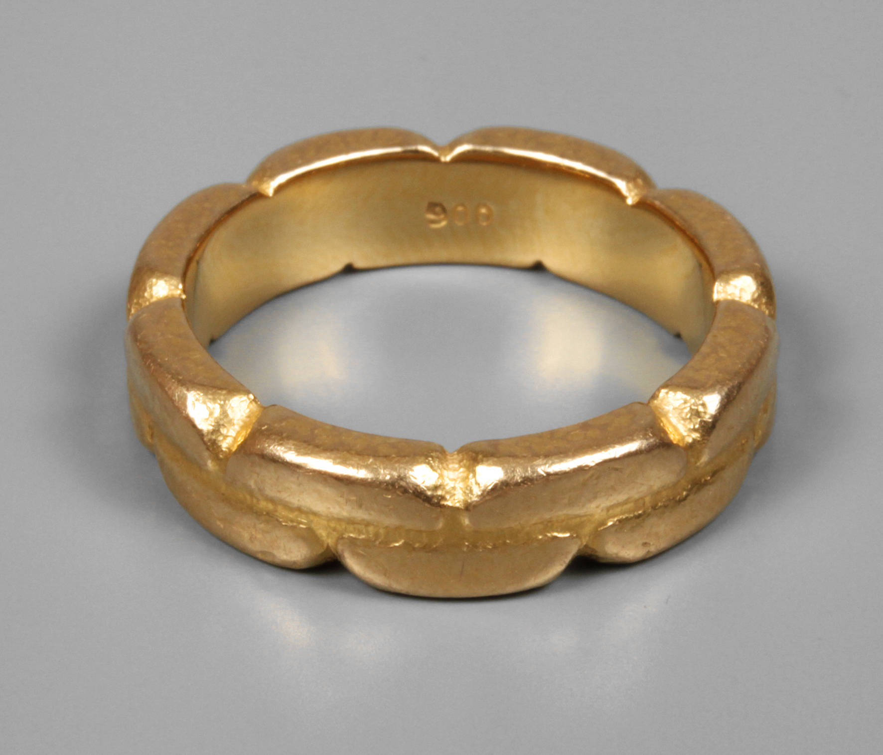 Ring aus 900 Gelbgold