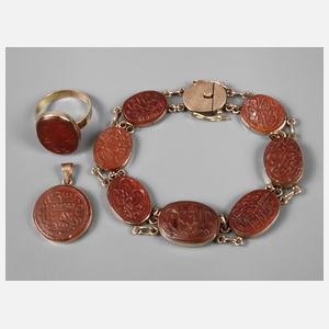 Set mit gravierten Karneolen