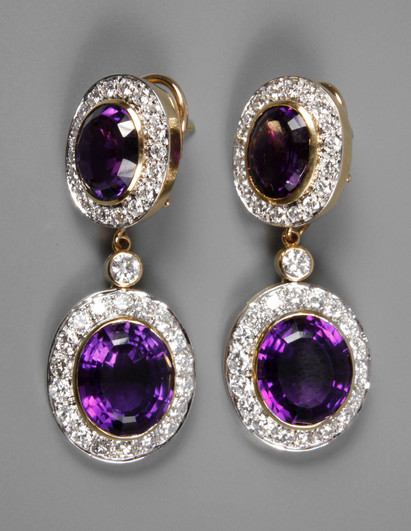 Paar Amethystohrhänger mit Brillanten