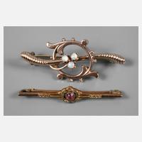 Zwei kleine Broschen111