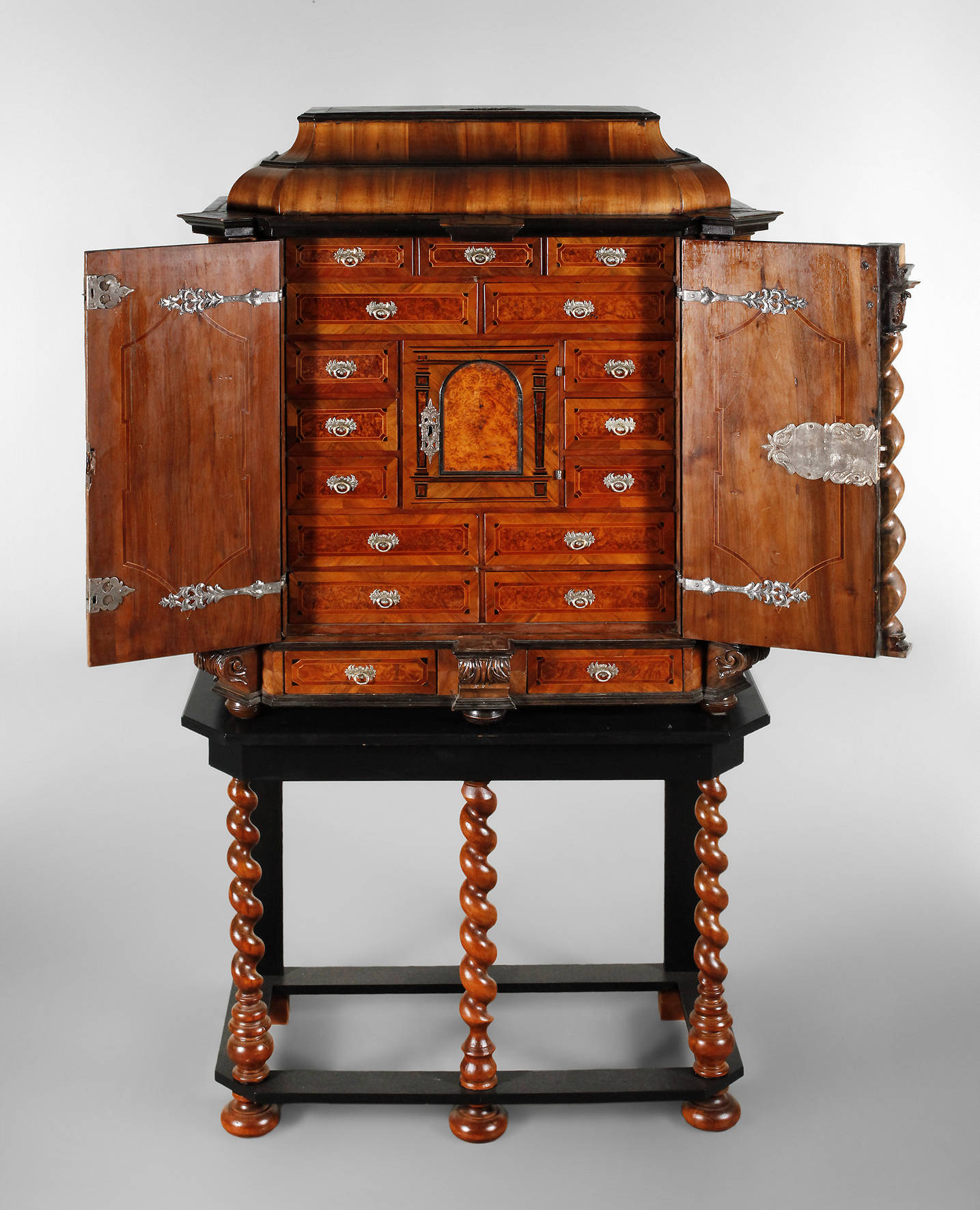 Augsburger Kabinettschrank