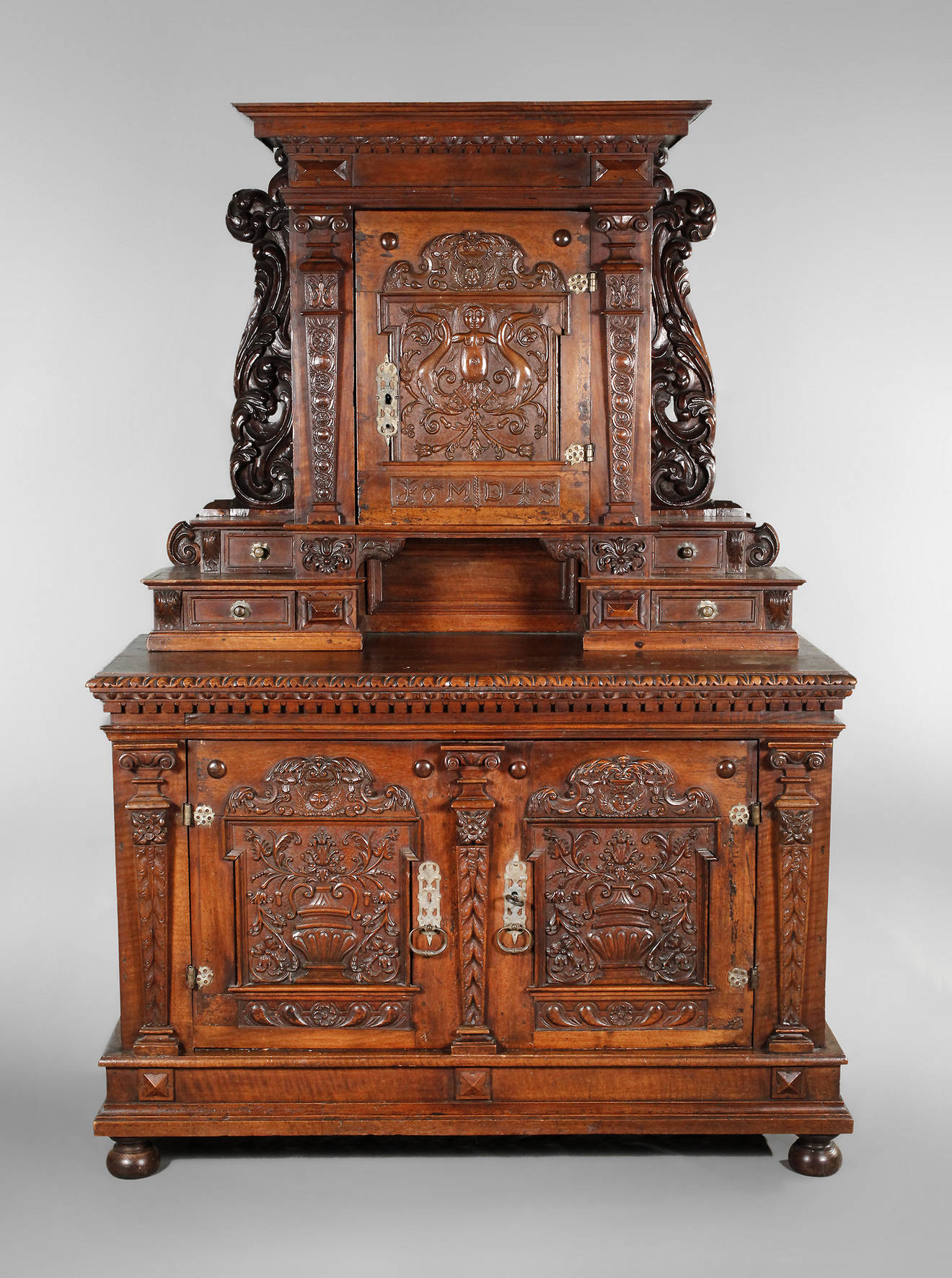 Anrichte im Renaissancestil