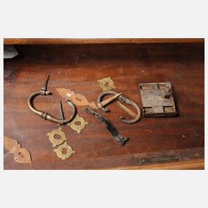 Barocker Stollenschrank