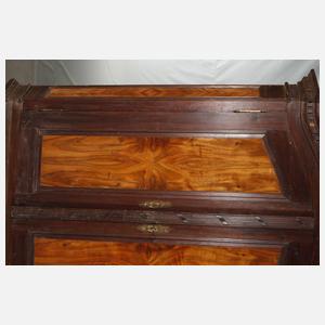 Klassizistischer Dielenschrank