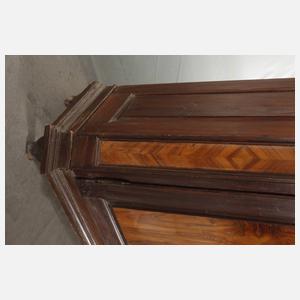 Klassizistischer Dielenschrank