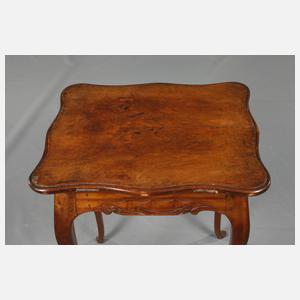 Kleines Barocktischchen