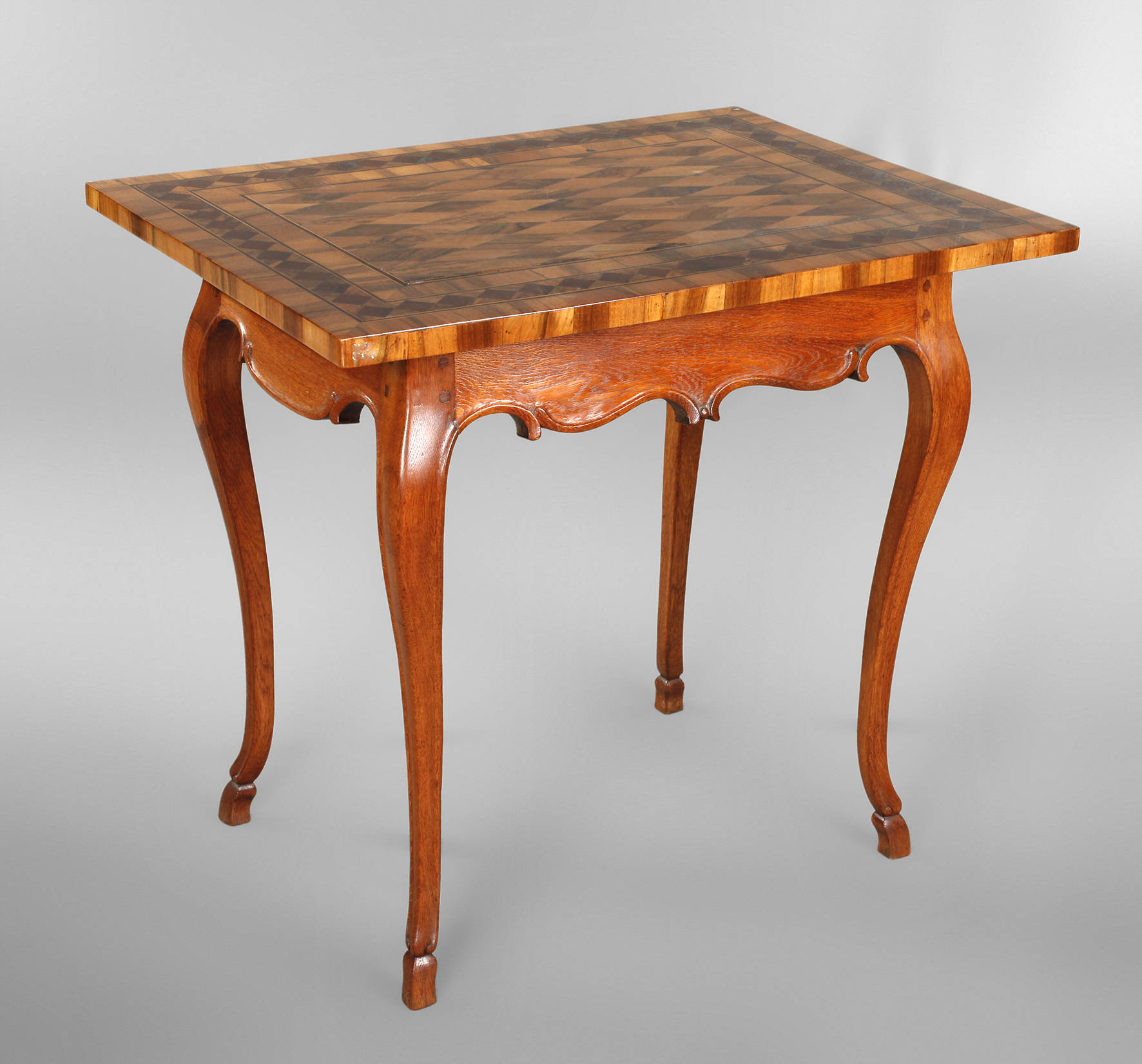 Intarsierter Barocktisch