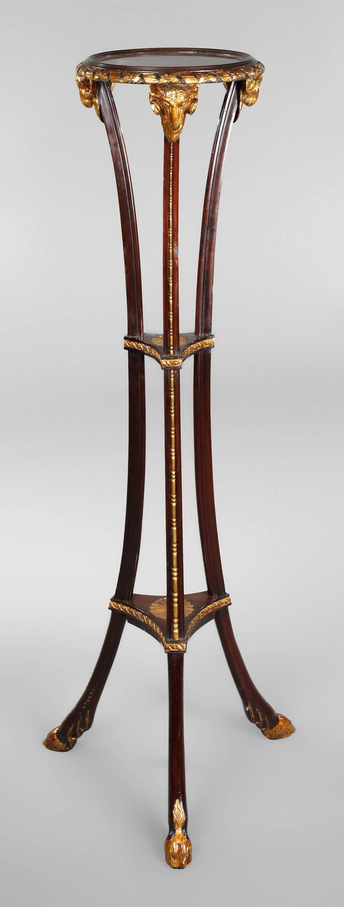 Klassizistisches Gueridon