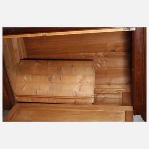 Kleiner Wäscheschrank Historismus