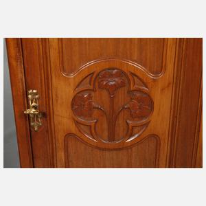 Jugendstil-Wandschrank