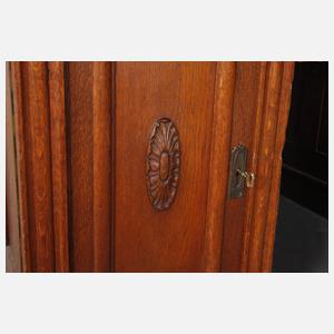 Doppelschreibtisch und Bücherschrank