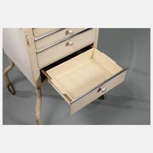 Zahnarzt-Instrumentenschrank