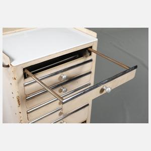 Zahnarzt-Instrumentenschrank