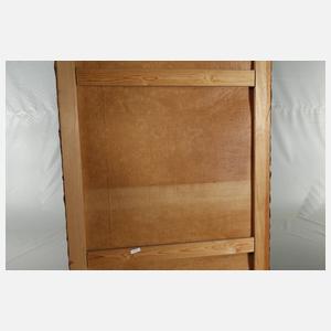 Paar spätbarocke Ledertapeten