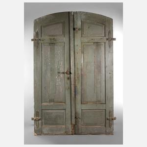 Schwere Eingangstür
