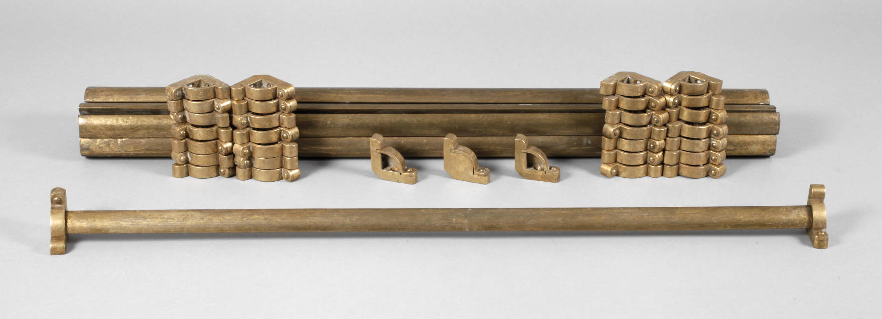 Konvolut Teppichhaltestangen