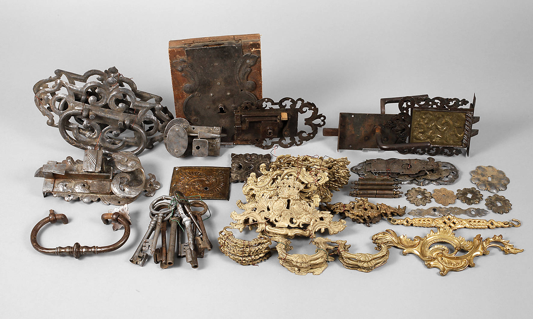 Großes Konvolut Beschläge