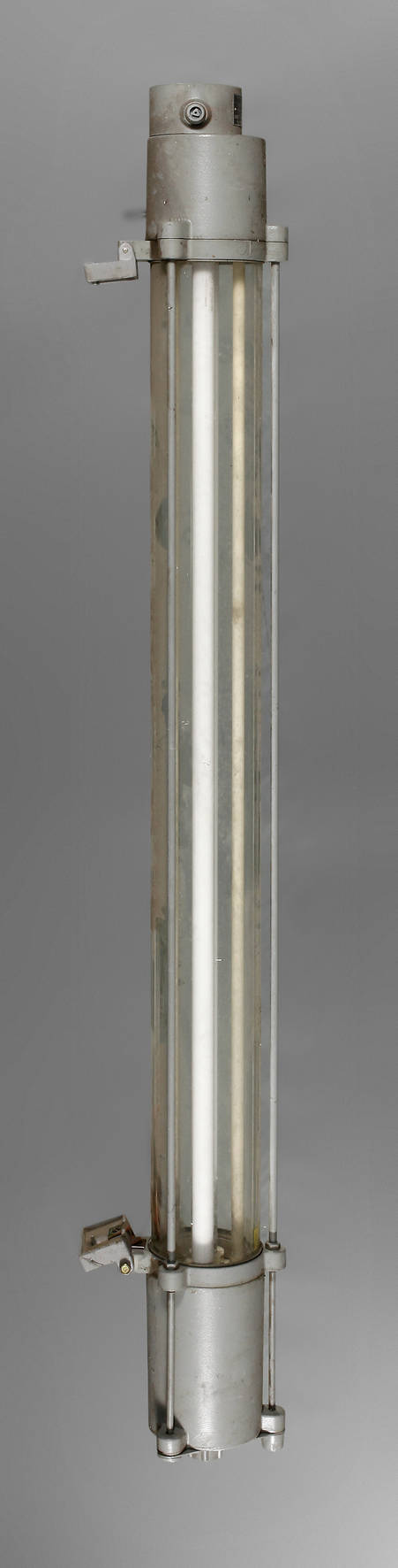 Drei Industrielampen