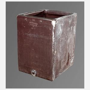 Großer Wasserbehälter