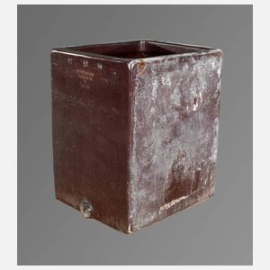 Großer Wasserbehälter