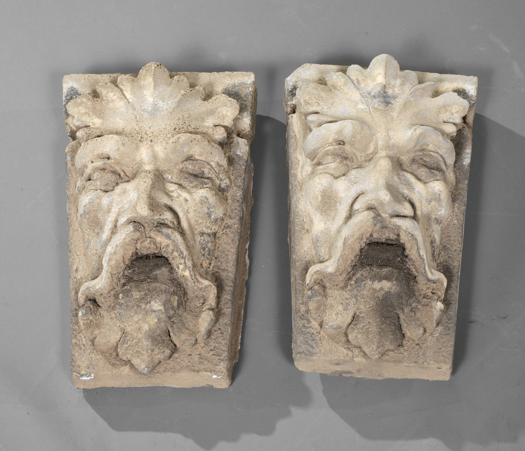 Paar Fassadenelemente