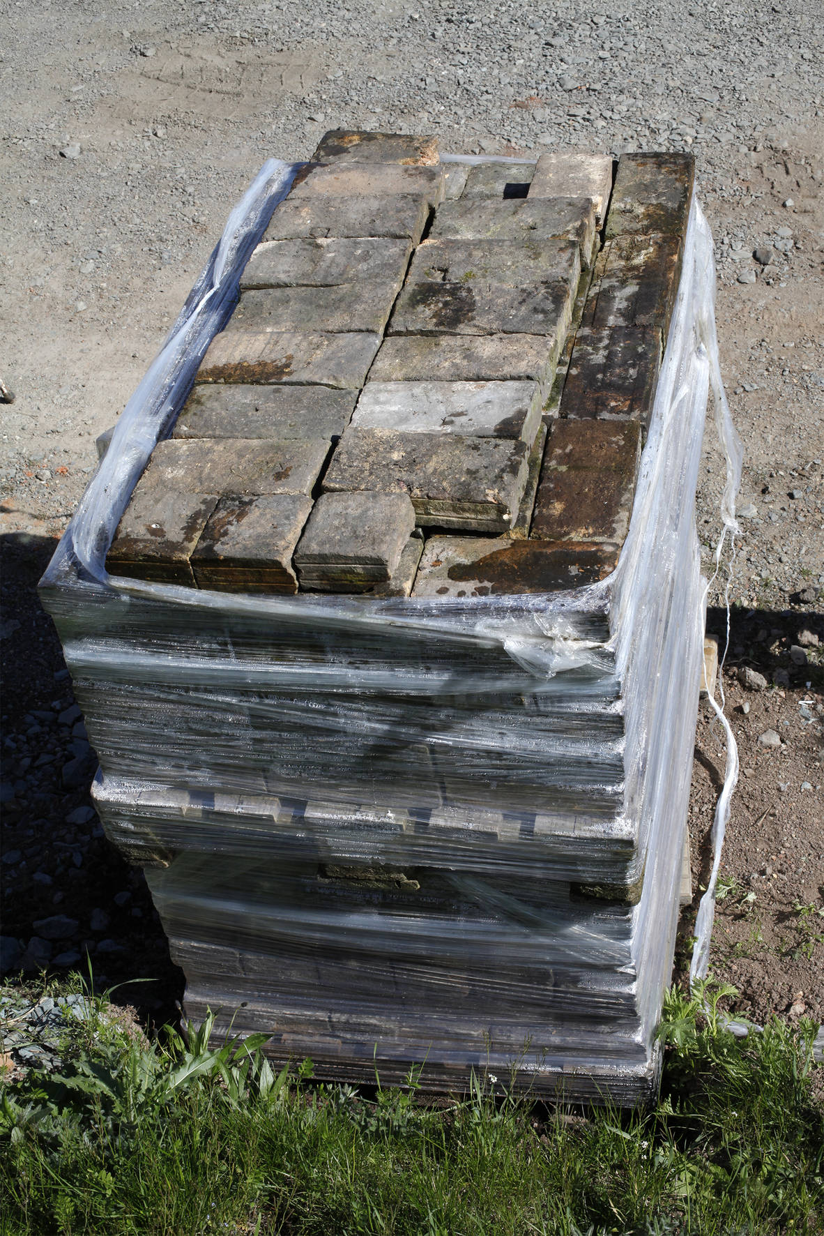 Konvolut Backsteine für Gartenweg