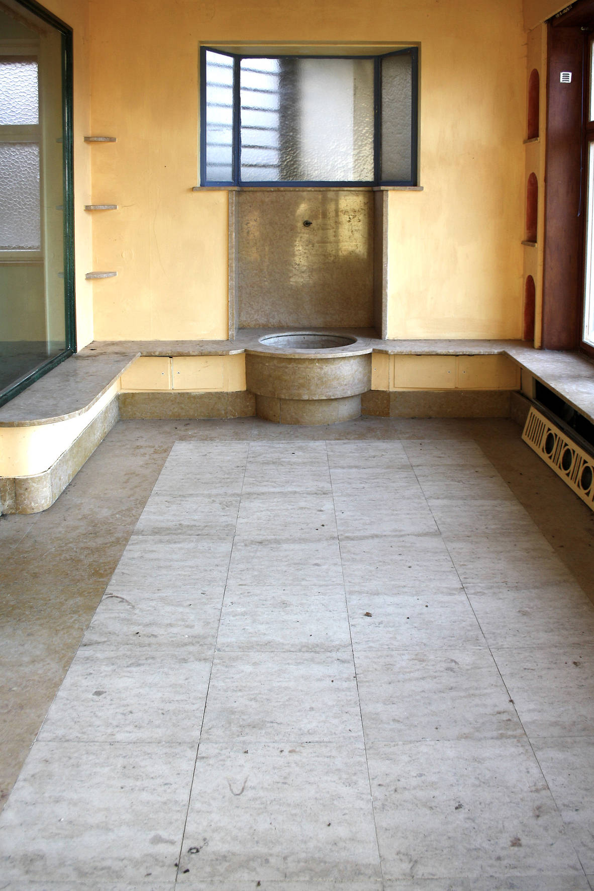 Brunnenanlage/Saunalandschaft