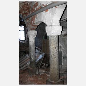 Paar barocke Granitsäulen