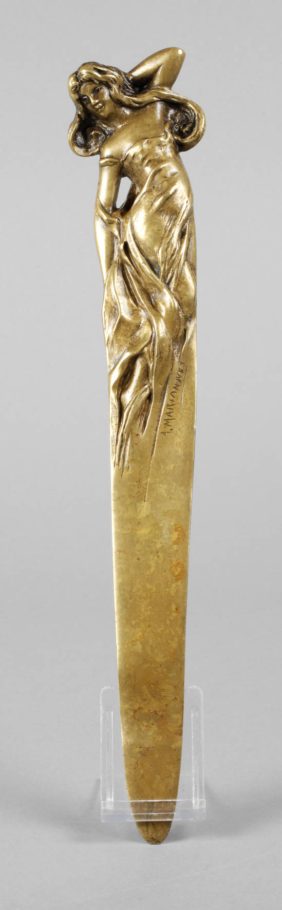 Figürliches Papiermesser