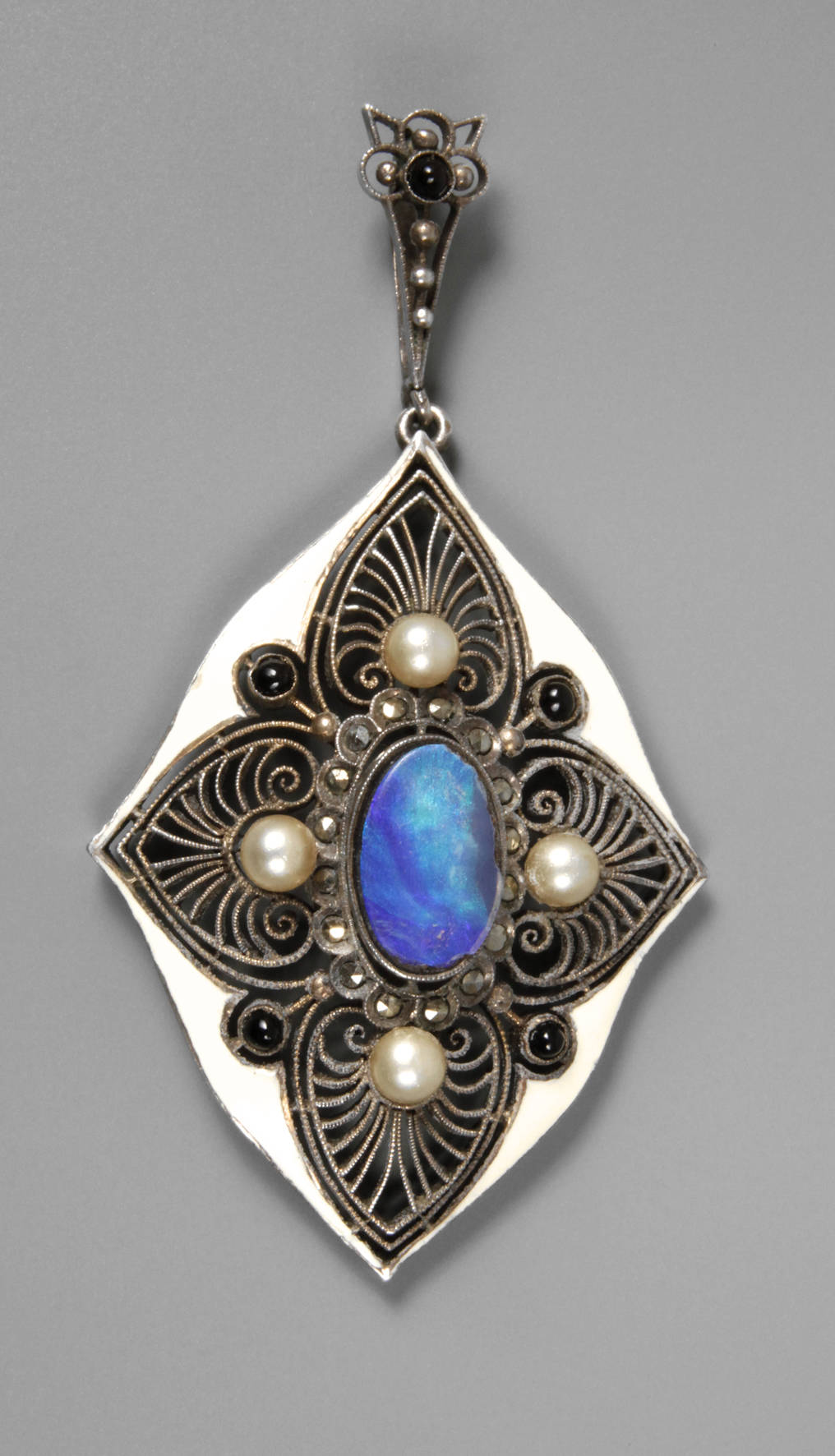 Theodor Fahrner Anhänger mit Opal und Perlen