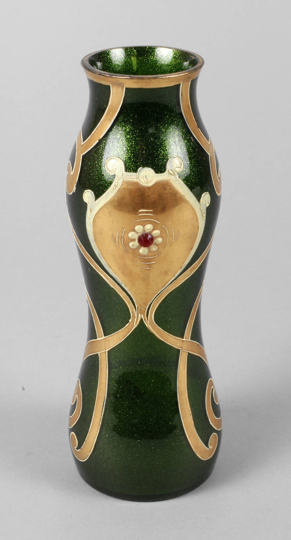 Harrach Vase Chromaventurin