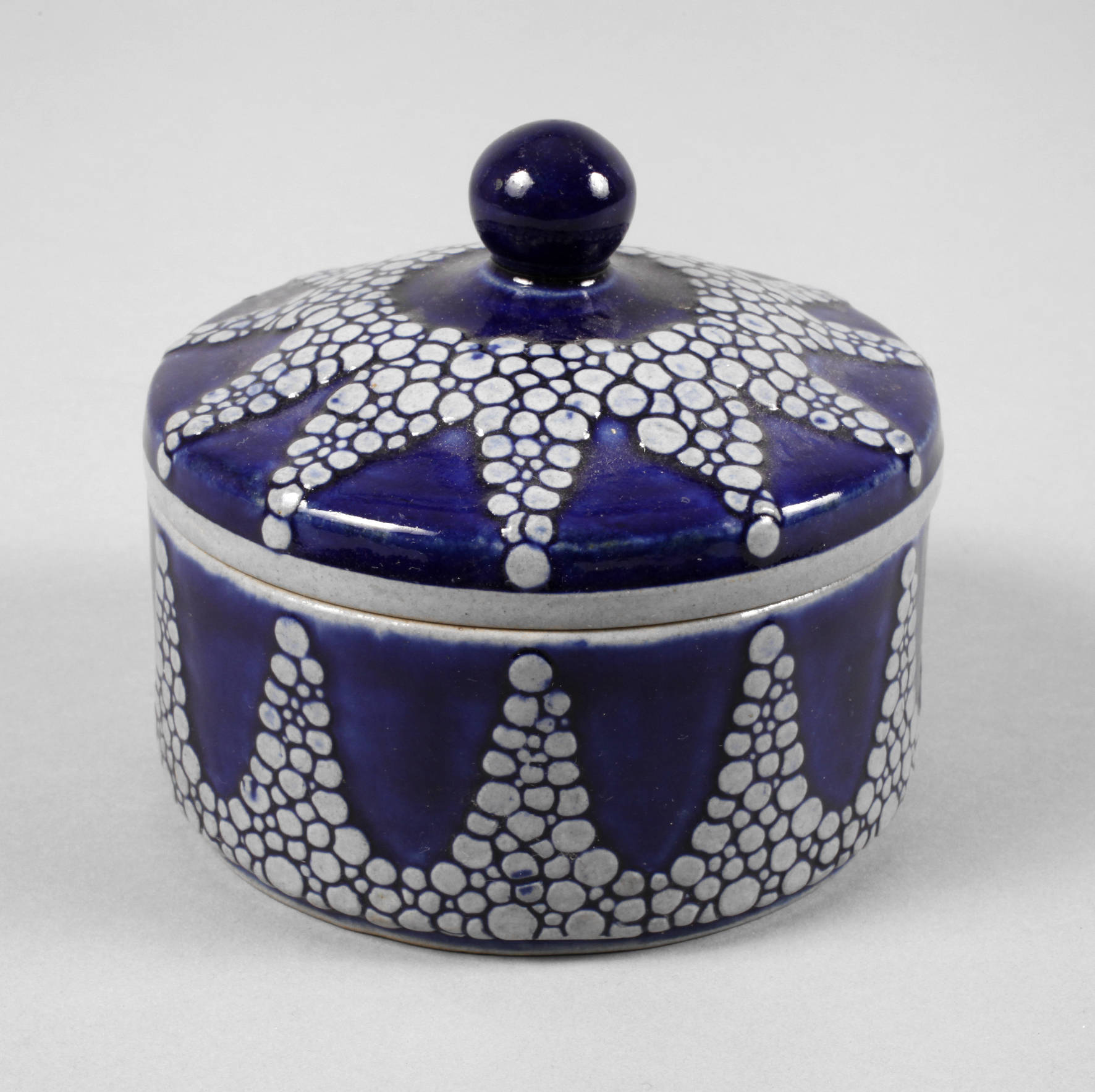 Deckeldose Westerwald