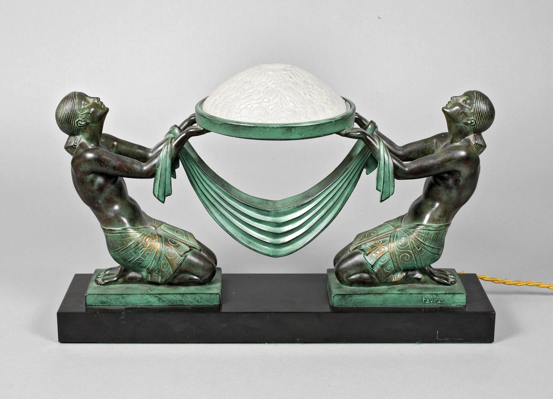 Pierre le Faguays, Figürliche Tischlampe