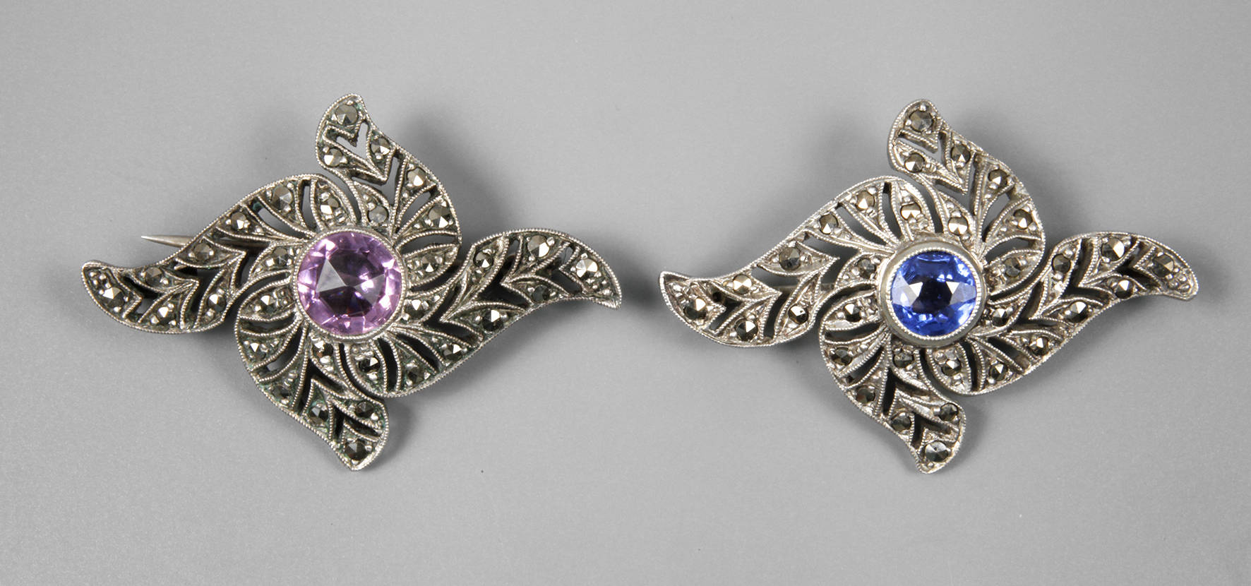 Paar Markasitbroschen