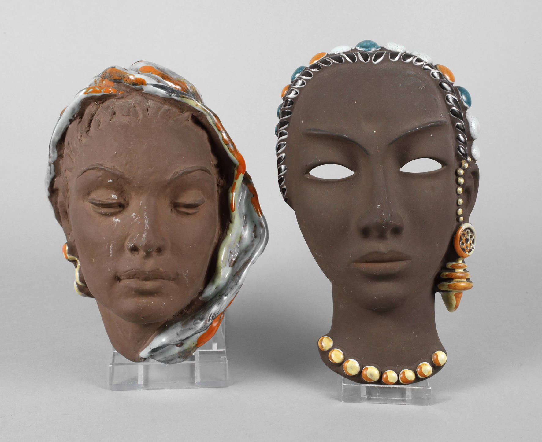 Karlsruhe zwei Wandmasken