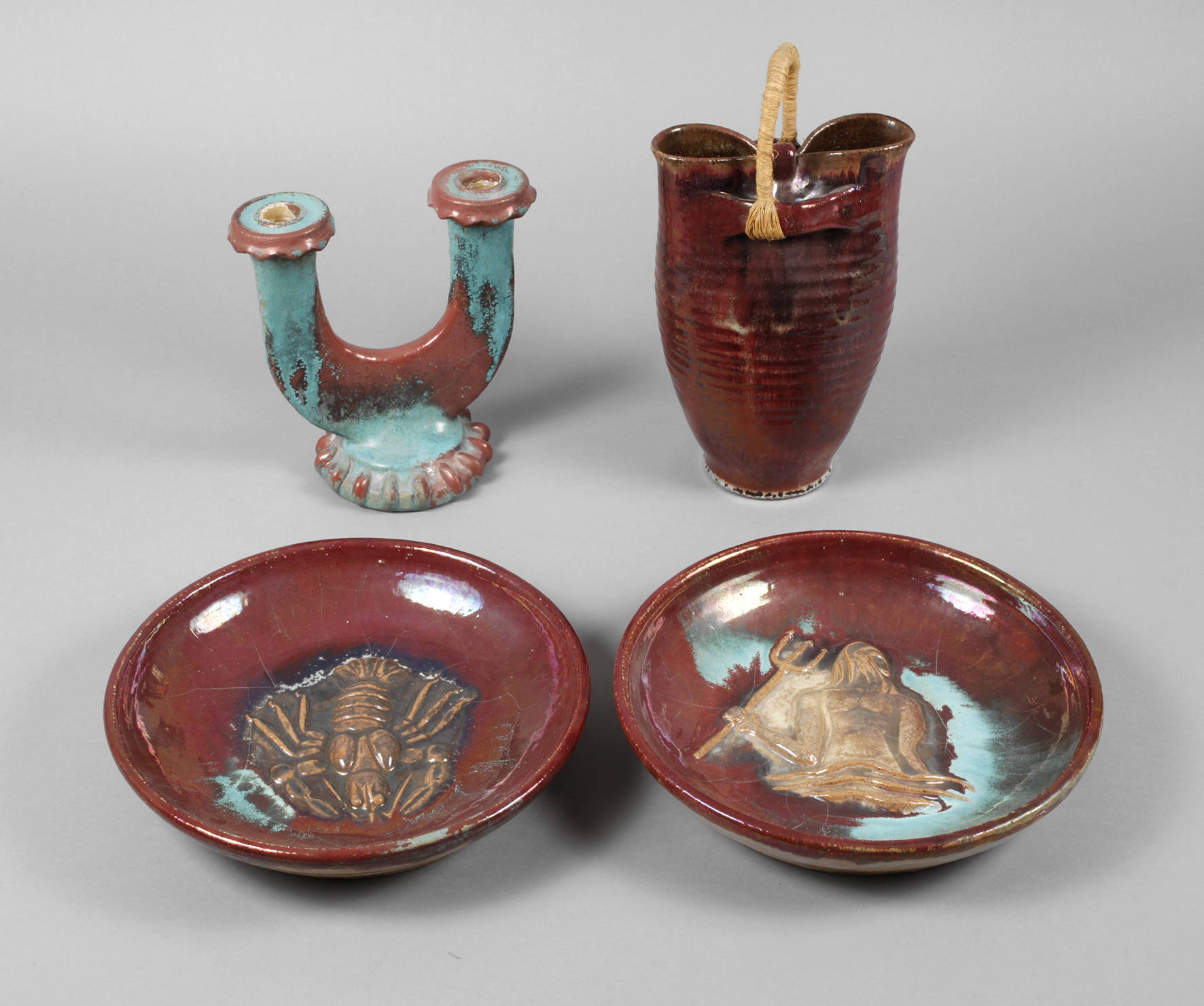 Vier Teile Holl-Keramik