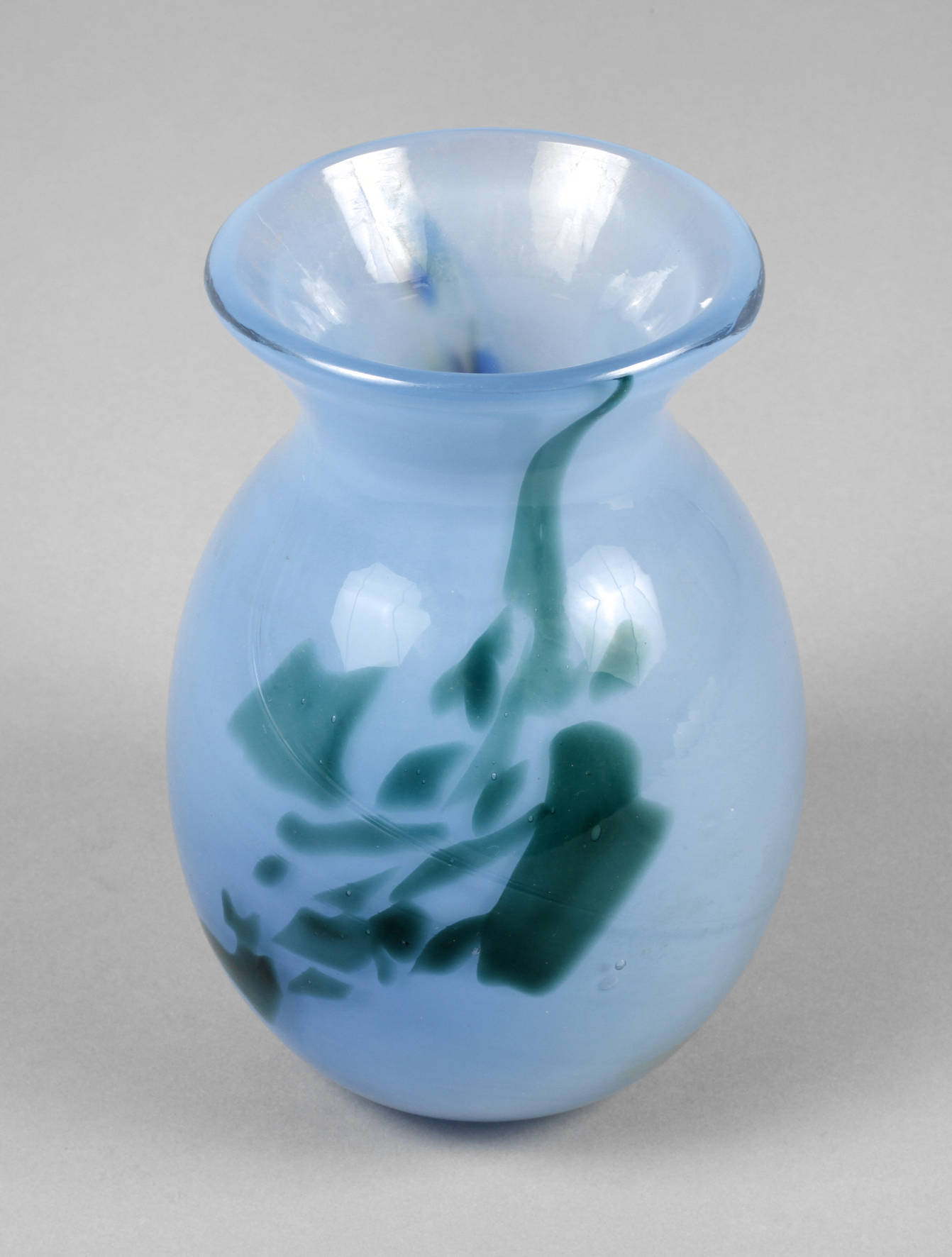 ”Val” Milchglasvase