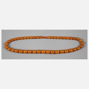 Langes Bernsteincollier