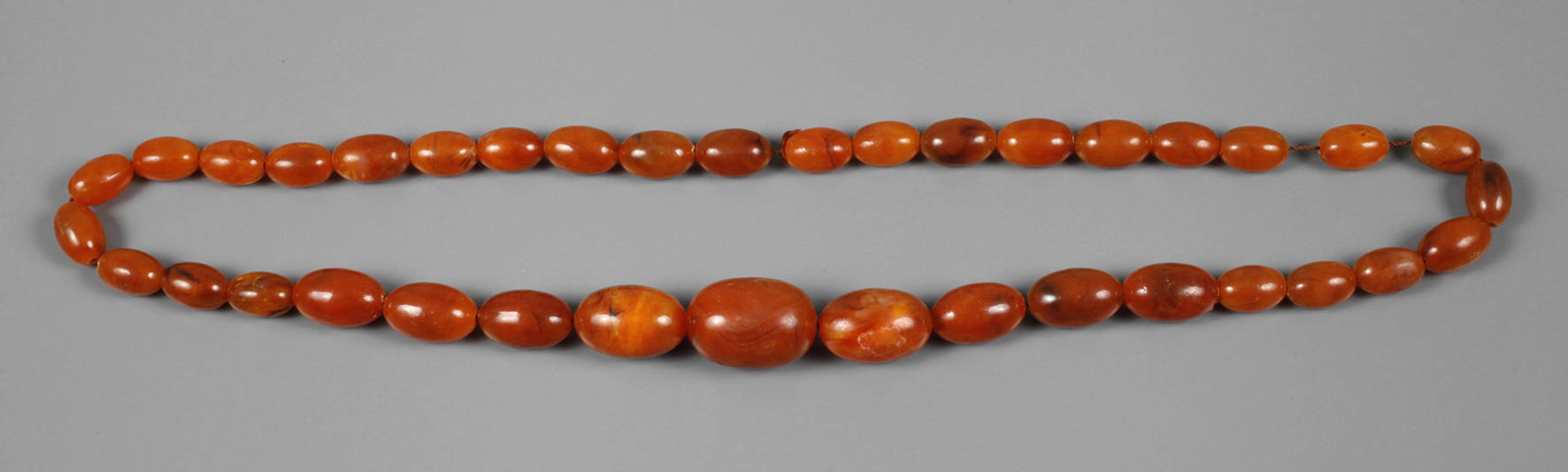 Collier Pressbernstein