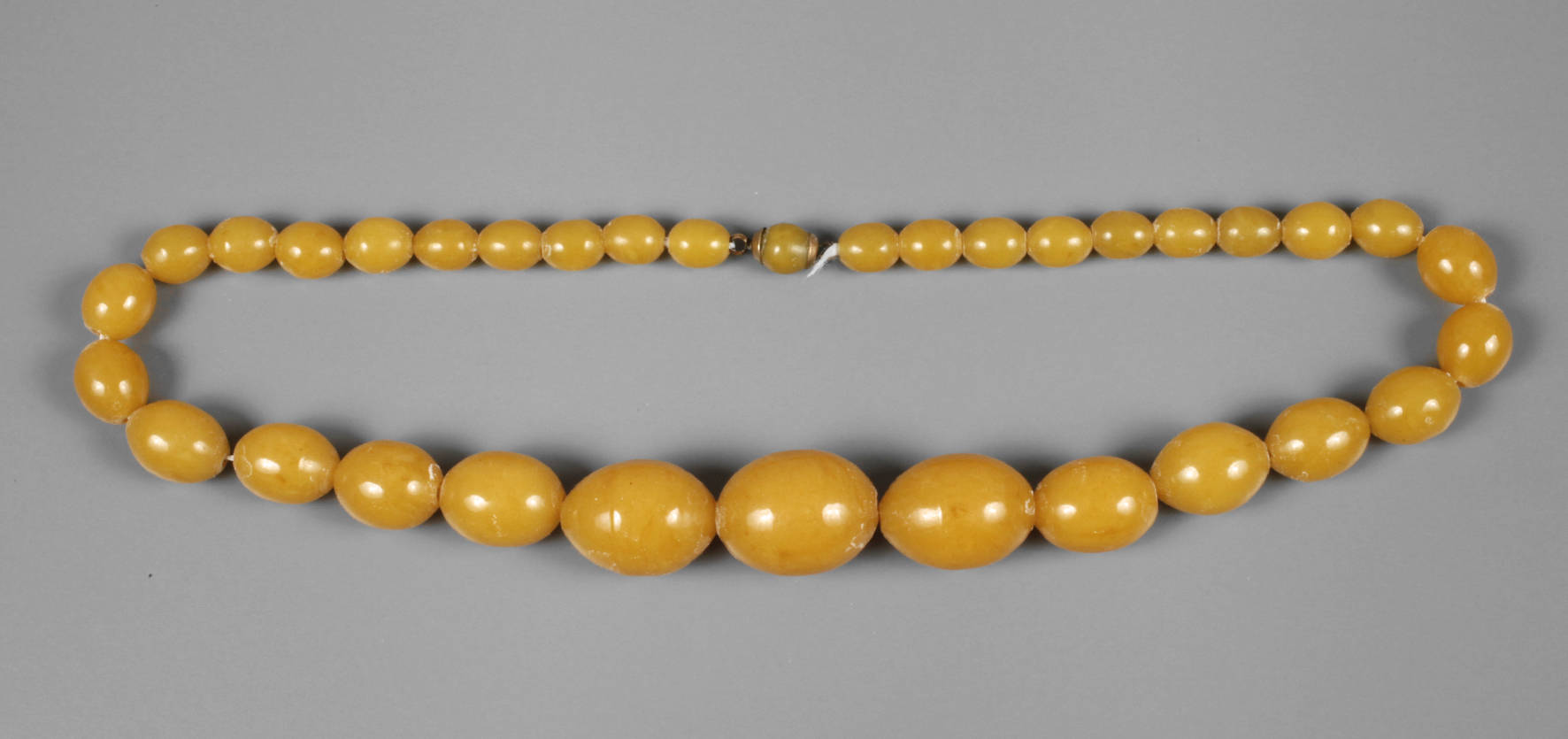 Kette Bernsteinimitat