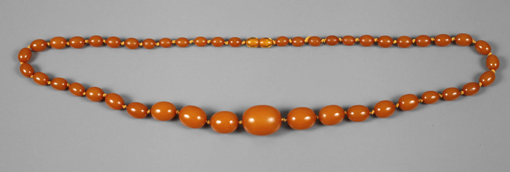 Lange Bernsteinkette