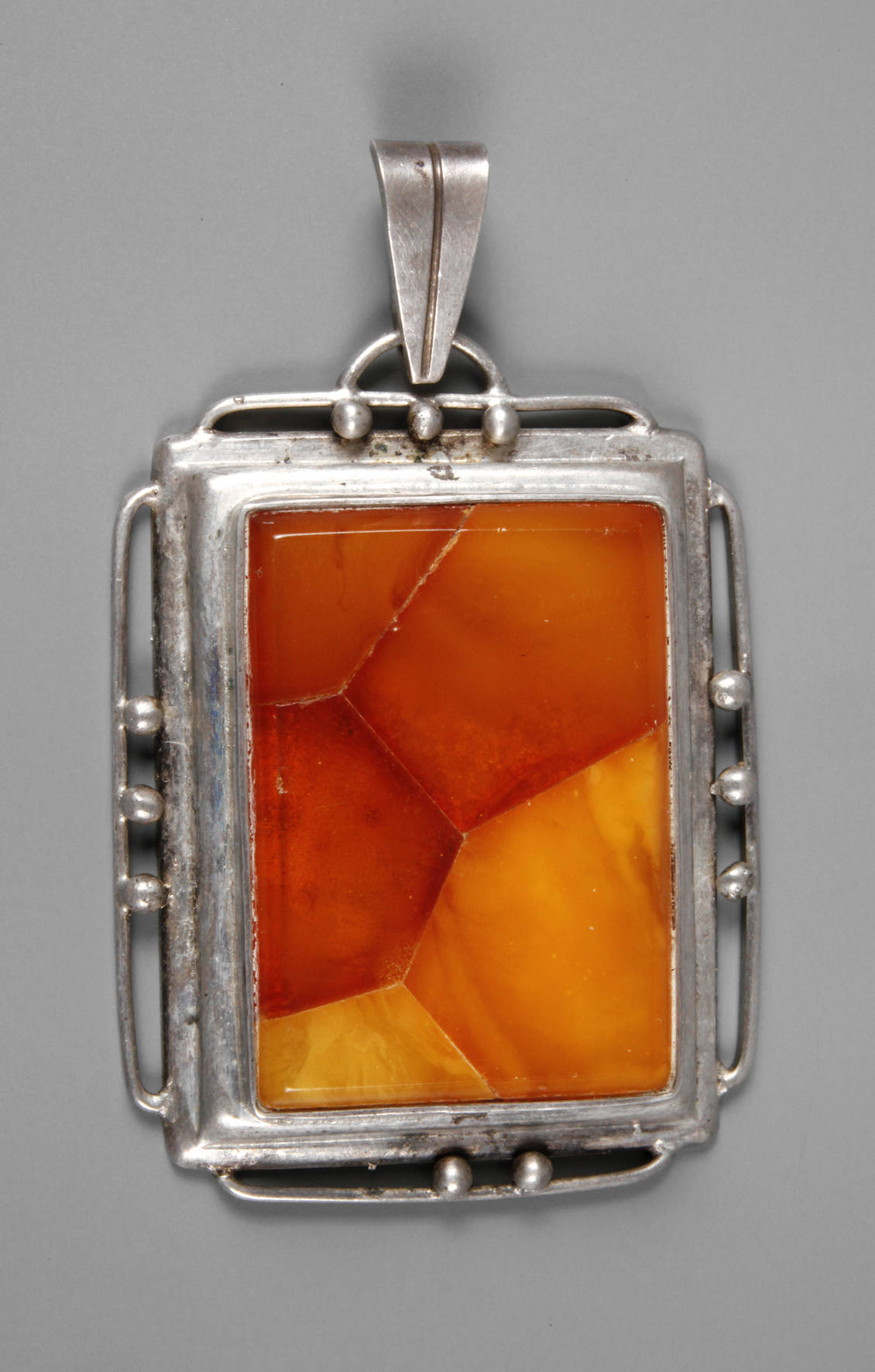 Bernsteinanhänger Fischlandschmuck