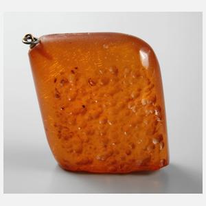 Großer Bernsteinanhänger