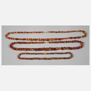 Drei Bernsteinketten